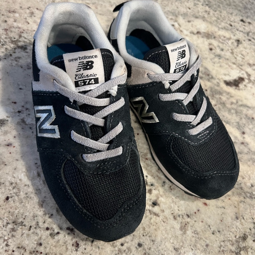 Little Boys New Balance 574 Core bungee sneaker 10.5 wide